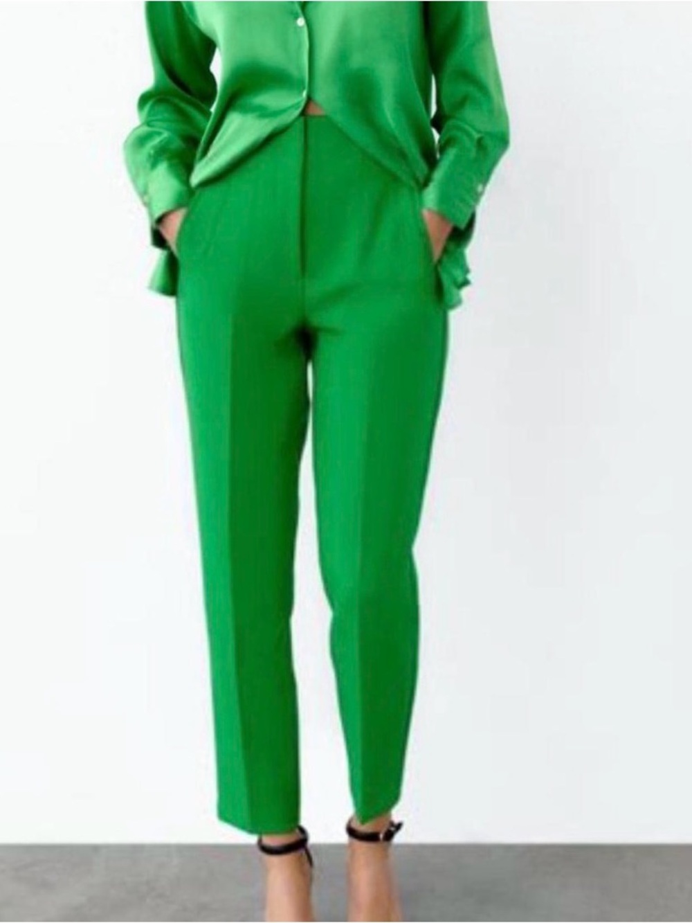 Zara Bright Green Cropped Tapered Pants